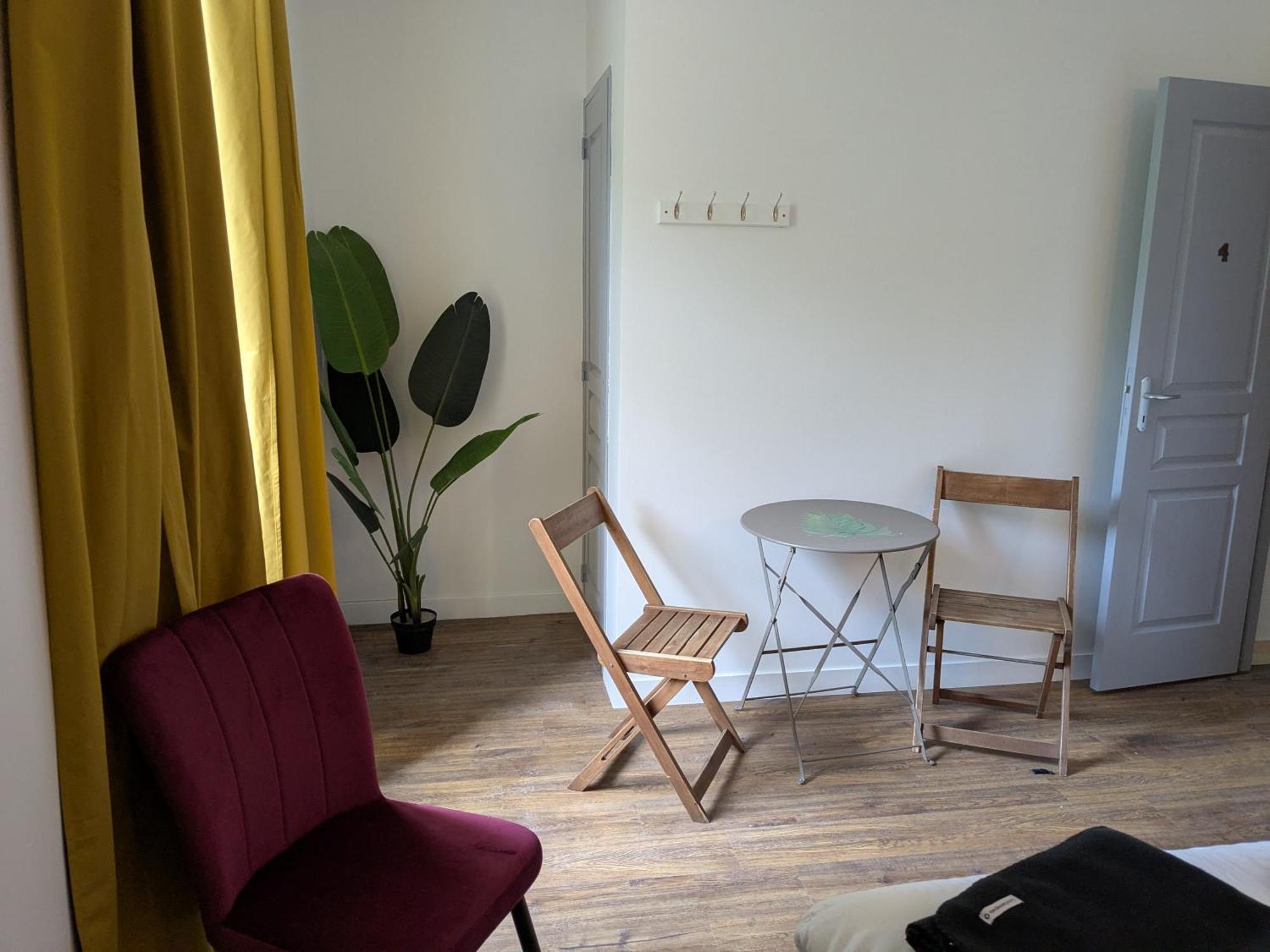 Bed and Breakfast Chez Cornelia Эстен Экстерьер фото