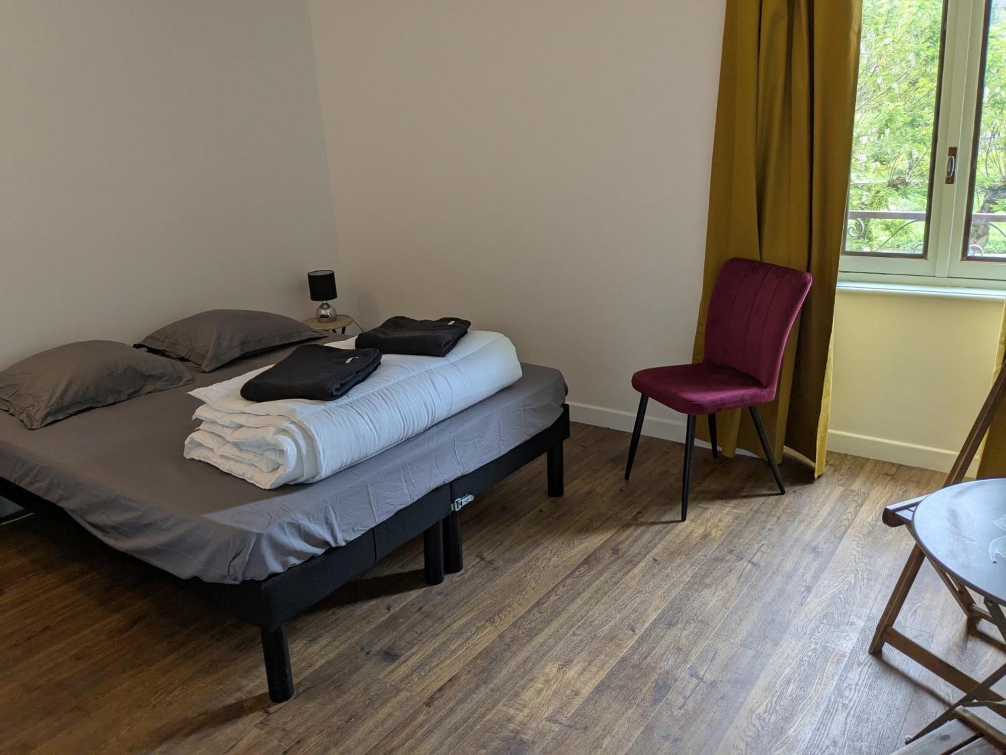 Bed and Breakfast Chez Cornelia Эстен Экстерьер фото