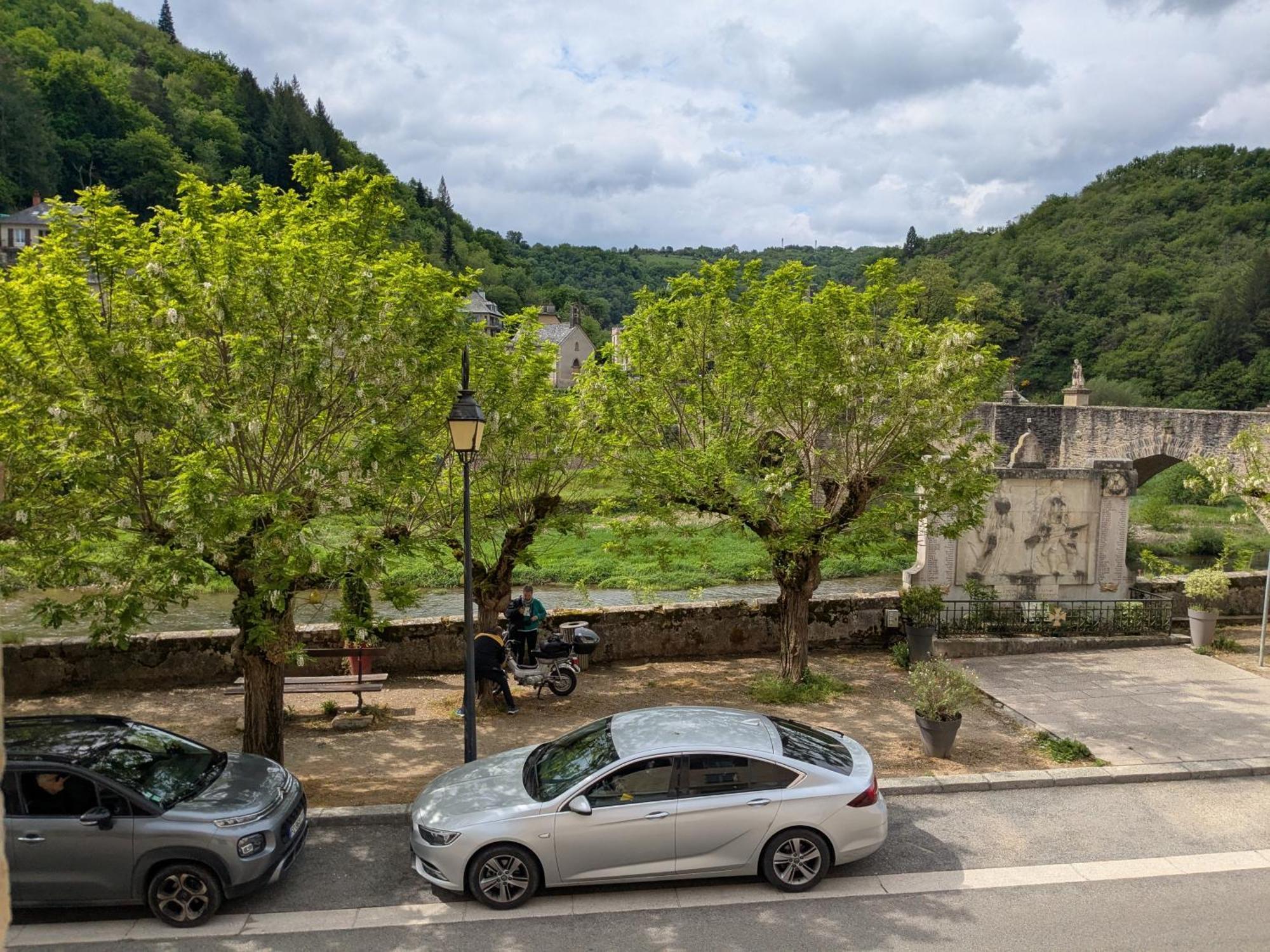 Bed and Breakfast Chez Cornelia Эстен Экстерьер фото